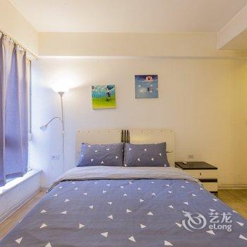 重庆乐乎居解放碑核心商圈旁楼下双地铁普通公寓酒店提供图片