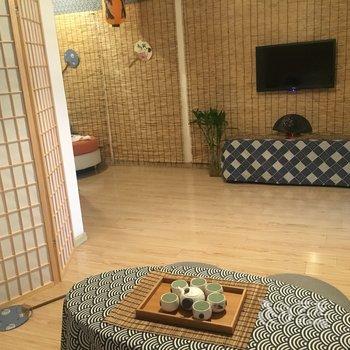 重庆乐乎居解放碑核心商圈旁楼下双地铁普通公寓酒店提供图片