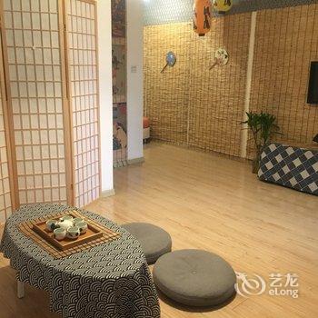 重庆乐乎居解放碑核心商圈旁楼下双地铁普通公寓酒店提供图片