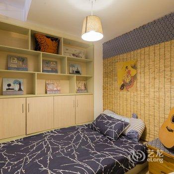 重庆乐乎居解放碑核心商圈旁楼下双地铁普通公寓酒店提供图片