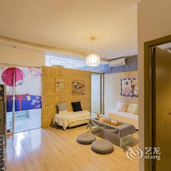 重庆乐乎居解放碑核心商圈旁楼下双地铁普通公寓酒店提供图片