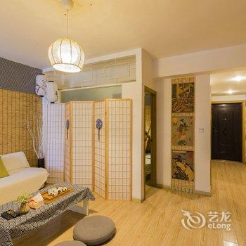 重庆乐乎居解放碑核心商圈旁楼下双地铁普通公寓酒店提供图片