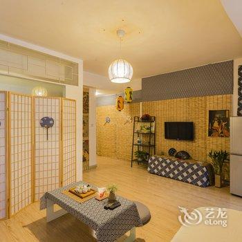 重庆乐乎居解放碑核心商圈旁楼下双地铁普通公寓酒店提供图片