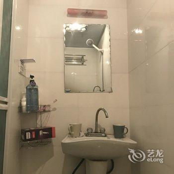 重庆乐乎居解放碑核心商圈旁楼下双地铁普通公寓酒店提供图片