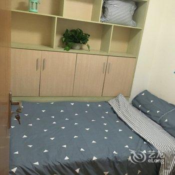 重庆乐乎居解放碑核心商圈旁楼下双地铁普通公寓酒店提供图片