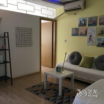 重庆乐乎居解放碑核心商圈旁楼下双地铁普通公寓酒店提供图片