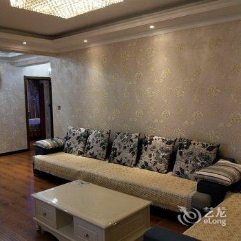 营口精装三室家庭日租房普通公寓酒店提供图片