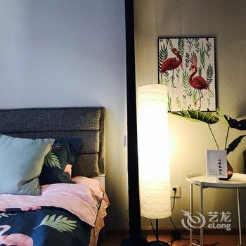 重庆乐乎居解放碑核心商圈旁楼下双地铁普通公寓酒店提供图片