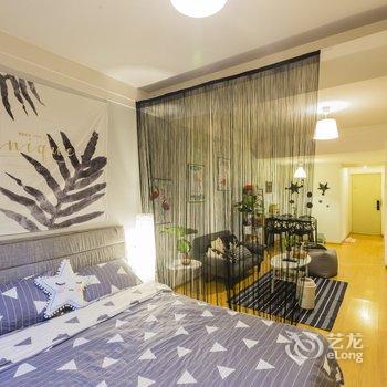 重庆乐乎居解放碑核心商圈旁楼下双地铁普通公寓酒店提供图片