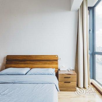 重庆在37楼俯瞰渝中半岛城市天际线江景两房普通公寓酒店提供图片