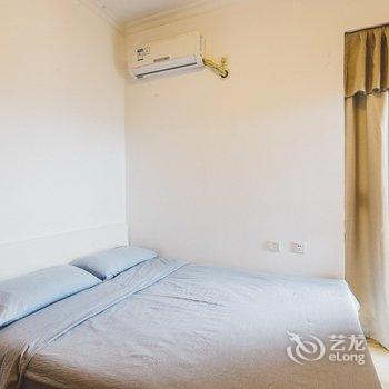 重庆在37楼俯瞰渝中半岛城市天际线江景两房普通公寓酒店提供图片