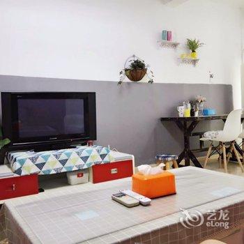 成都诗与胡说复式(分店)酒店提供图片