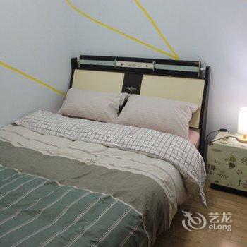 成都诗与胡说复式(分店)酒店提供图片