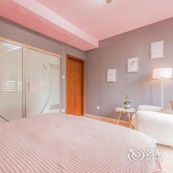 成都诗与胡说复式(分店)酒店提供图片