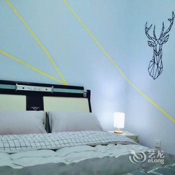 成都诗与胡说复式(分店)酒店提供图片