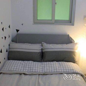 成都诗与胡说复式(分店)酒店提供图片