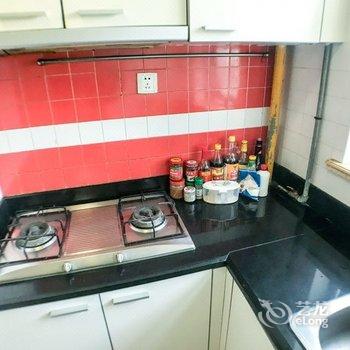 上海秋意凉amp普通公寓(康定路店)酒店提供图片