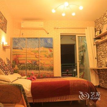 重庆modern times 三居含接机普通公寓酒店提供图片