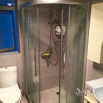 重庆西宅解放碑地铁上豪装超大两居室高档公寓酒店提供图片