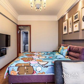 重庆西宅解放碑地铁上豪装超大两居室高档公寓酒店提供图片