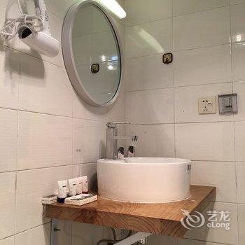 重庆一米阳光浪漫江景房普通公寓酒店提供图片