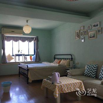 重庆一米阳光浪漫江景房普通公寓酒店提供图片