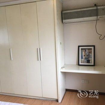 重庆一米阳光浪漫江景房普通公寓酒店提供图片