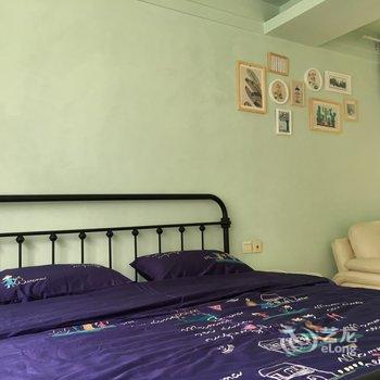 重庆一米阳光浪漫江景房普通公寓酒店提供图片