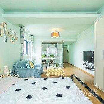 重庆一米阳光浪漫江景房普通公寓酒店提供图片