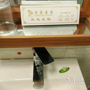 凤凰泊舟驿站酒店提供图片