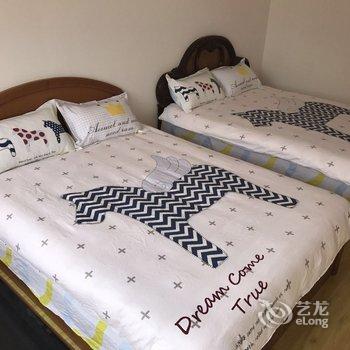 青岛出门就是海整天浪普通公寓酒店提供图片