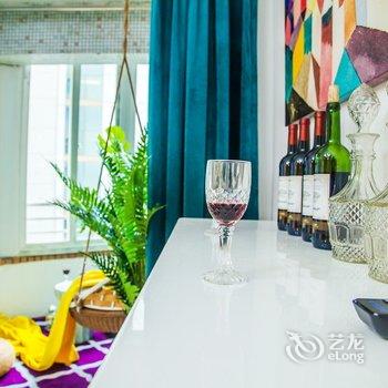 上海百年历史建筑之家普通公寓(虹桥路店)酒店提供图片