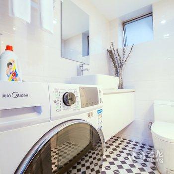 上海百年历史建筑之家普通公寓(虹桥路店)酒店提供图片