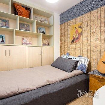 重庆乐乎居解放碑核心商圈旁楼下双地铁普通公寓酒店提供图片