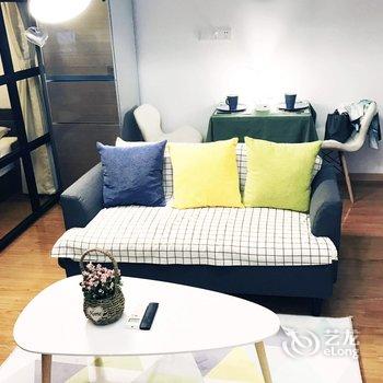 上海遥的小天地复式酒店提供图片