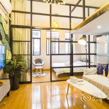 上海遥的小天地复式酒店提供图片