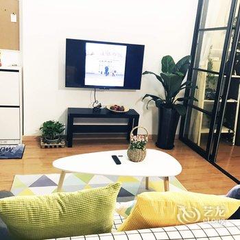 上海遥的小天地复式酒店提供图片