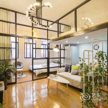 上海遥的小天地复式酒店提供图片