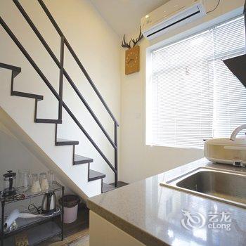 上海上海小鱼家复式(石门一路店)酒店提供图片