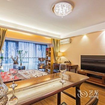 重庆重庆温馨复式花园公寓(九点利时尚街店)酒店提供图片