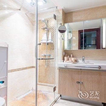 重庆重庆温馨复式花园公寓(九点利时尚街店)酒店提供图片