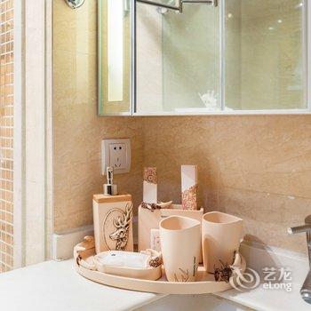 重庆重庆温馨复式花园公寓(九点利时尚街店)酒店提供图片