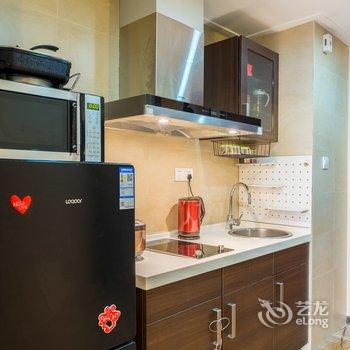 重庆重庆温馨复式花园公寓(九点利时尚街店)酒店提供图片