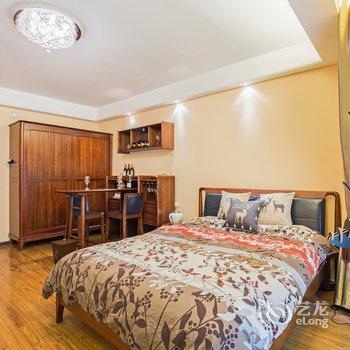 重庆重庆温馨复式花园公寓(九点利时尚街店)酒店提供图片