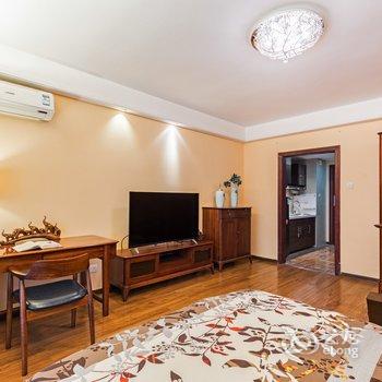 重庆重庆温馨复式花园公寓(九点利时尚街店)酒店提供图片