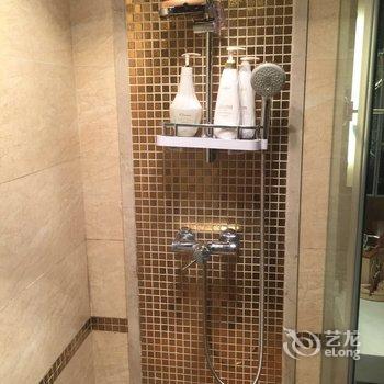 重庆重庆温馨复式花园公寓(九点利时尚街店)酒店提供图片