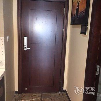 重庆重庆温馨复式花园公寓(九点利时尚街店)酒店提供图片