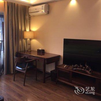 重庆重庆温馨复式花园公寓(九点利时尚街店)酒店提供图片