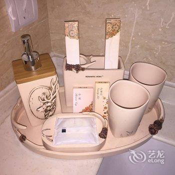 重庆重庆温馨复式花园公寓(九点利时尚街店)酒店提供图片