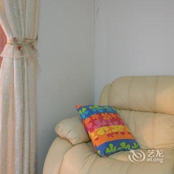 重庆解放碑安静小区家居2房普通公寓酒店提供图片